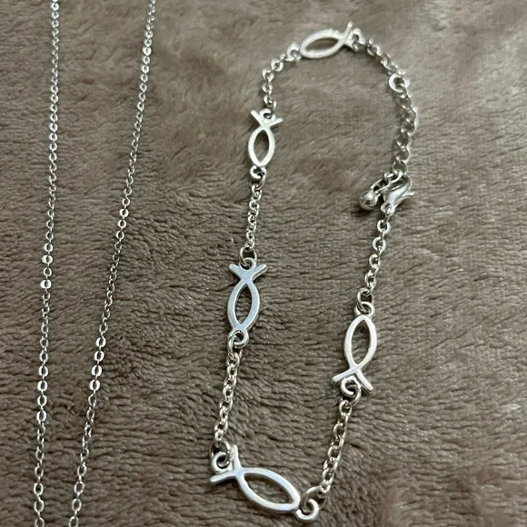 Lot of Religious Jewelry Bundle Silver Crosses - Picture 2 of 9